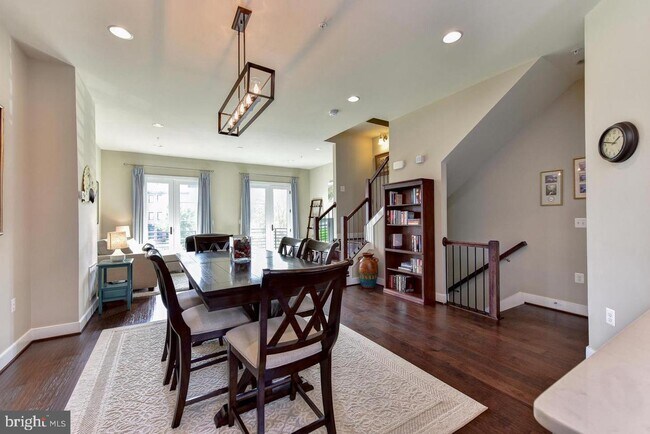 Foto del edificio - 716 E Howell Ave