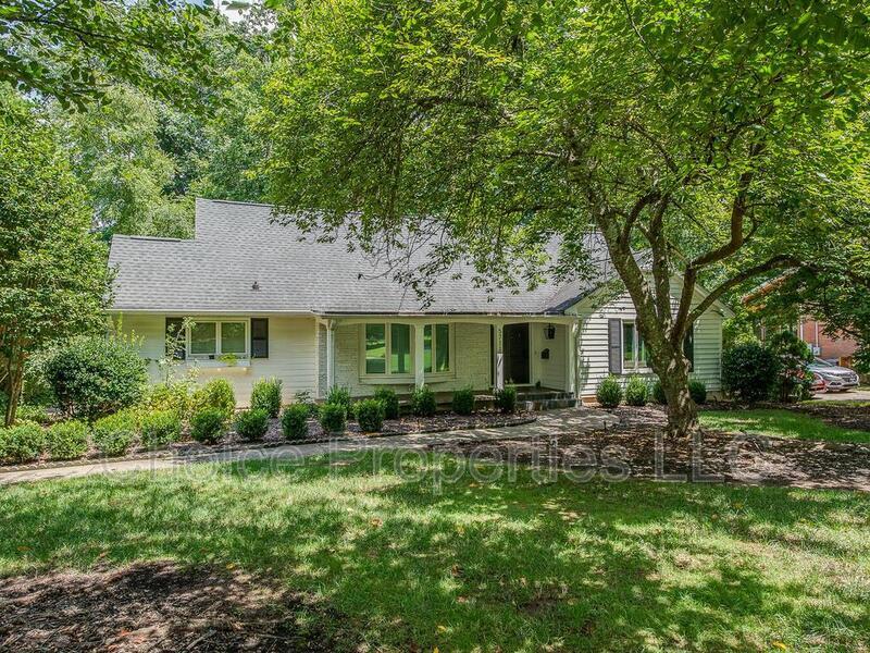 Foto principal - 5711 Wintercrest Ln