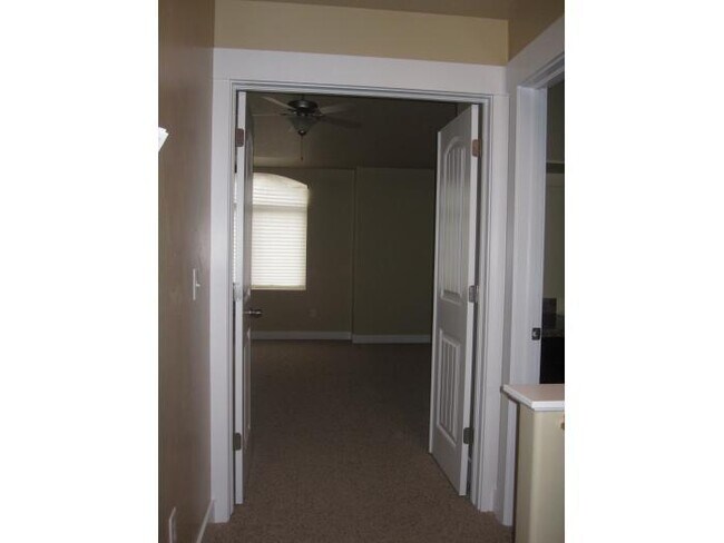Foto del edificio - Beautiful Layton Townhome for Rent