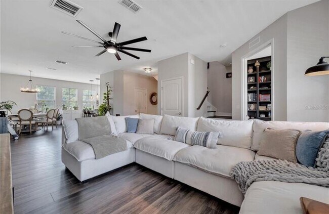 Foto del edificio - 9997 Town Lake Dr