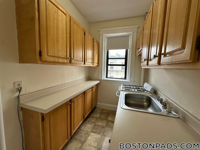 Building Photo - 1144 Commonwealth Ave