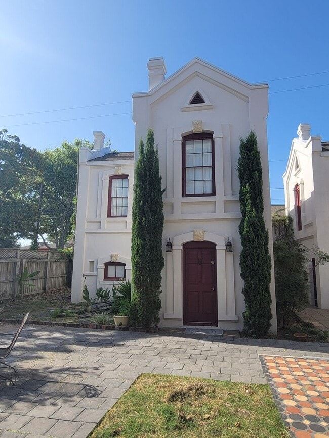 Foto del edificio - 1407 Broadway Avenue J