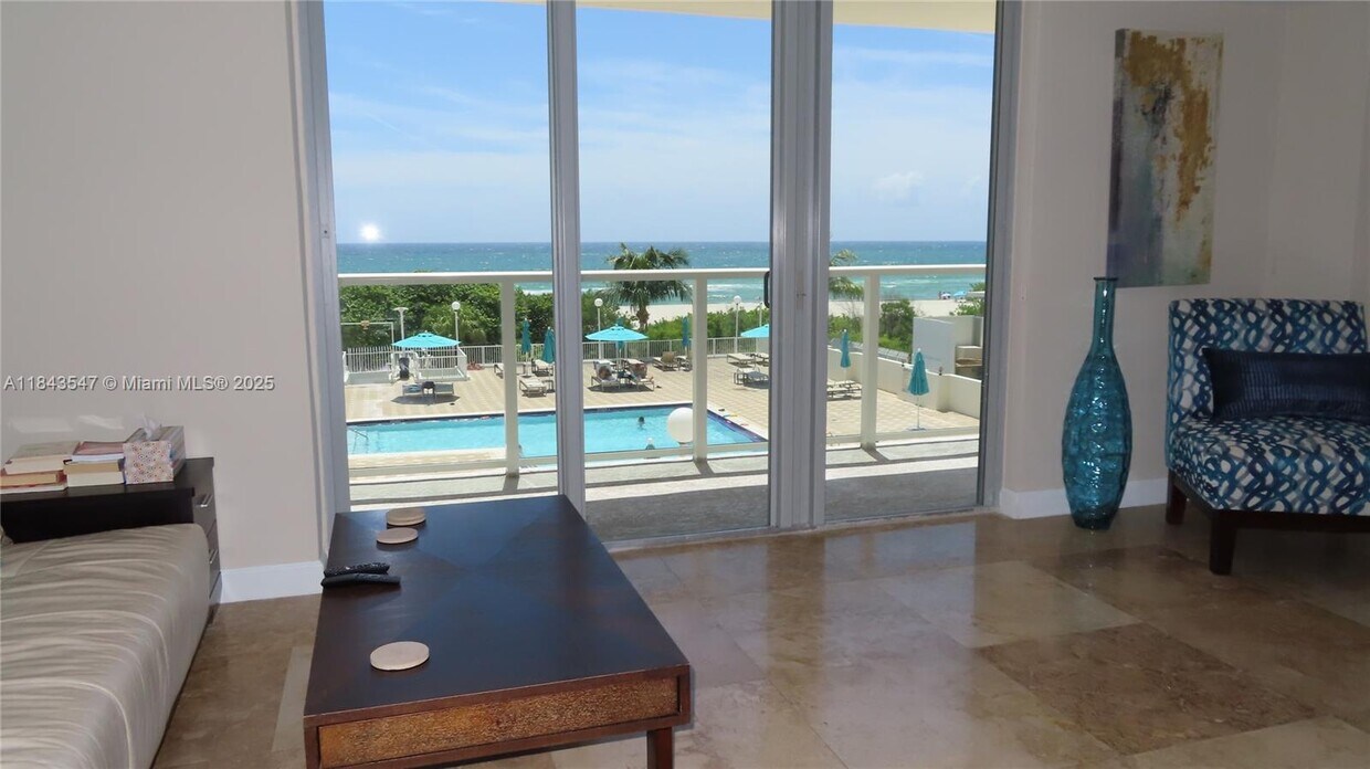 Primary Photo - 5701 Collins Ave