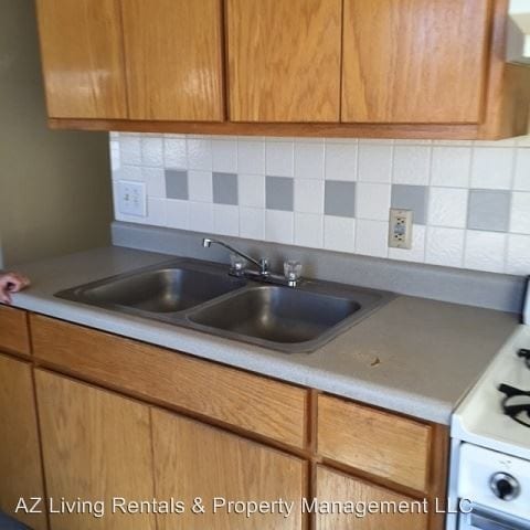 Building Photo - 2 br, 1 bath House - 2152 Kingman Avenue