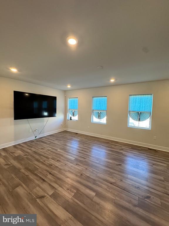 Foto del edificio - 4151 Skipton Pl