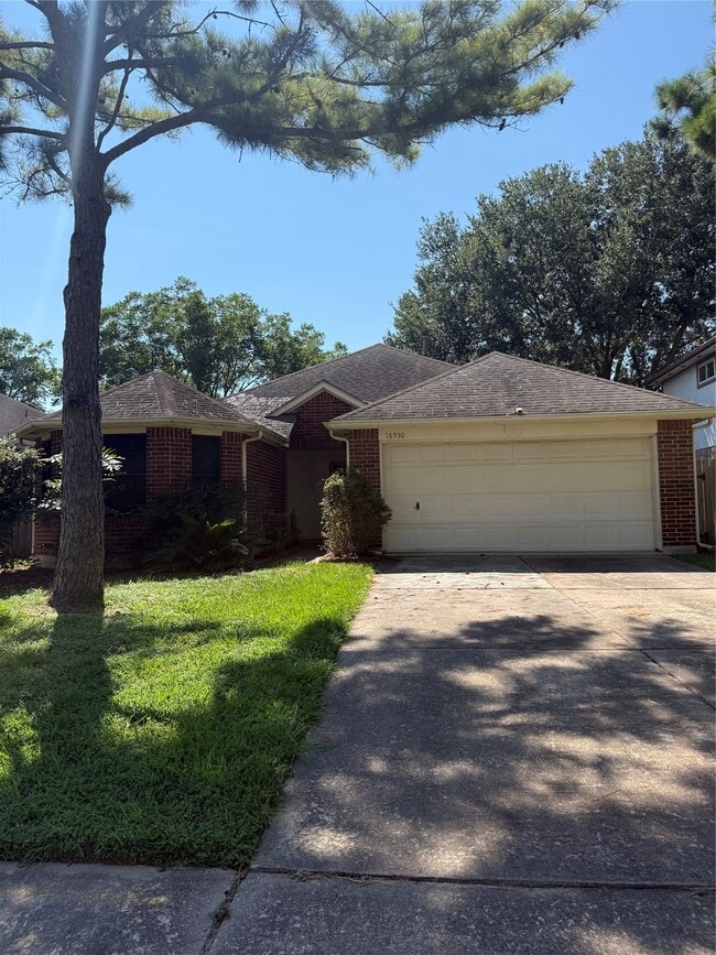 Building Photo - 16930 Blue Mist Cir
