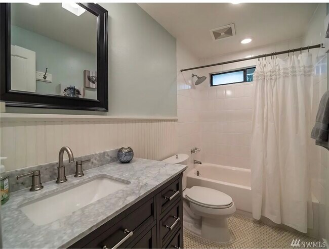 Foto del edificio - 13700 90th Ave NE
