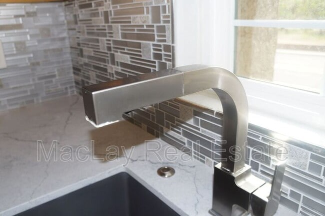 Foto del edificio - 925 N College Ave