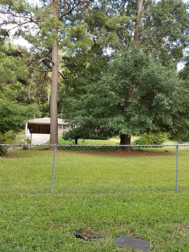 Building Photo - Newly Renovated Home in West Georgia