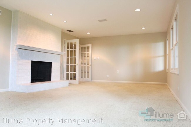 Building Photo - 3 br, 3 bath House - 3227 NW Luray Terrace