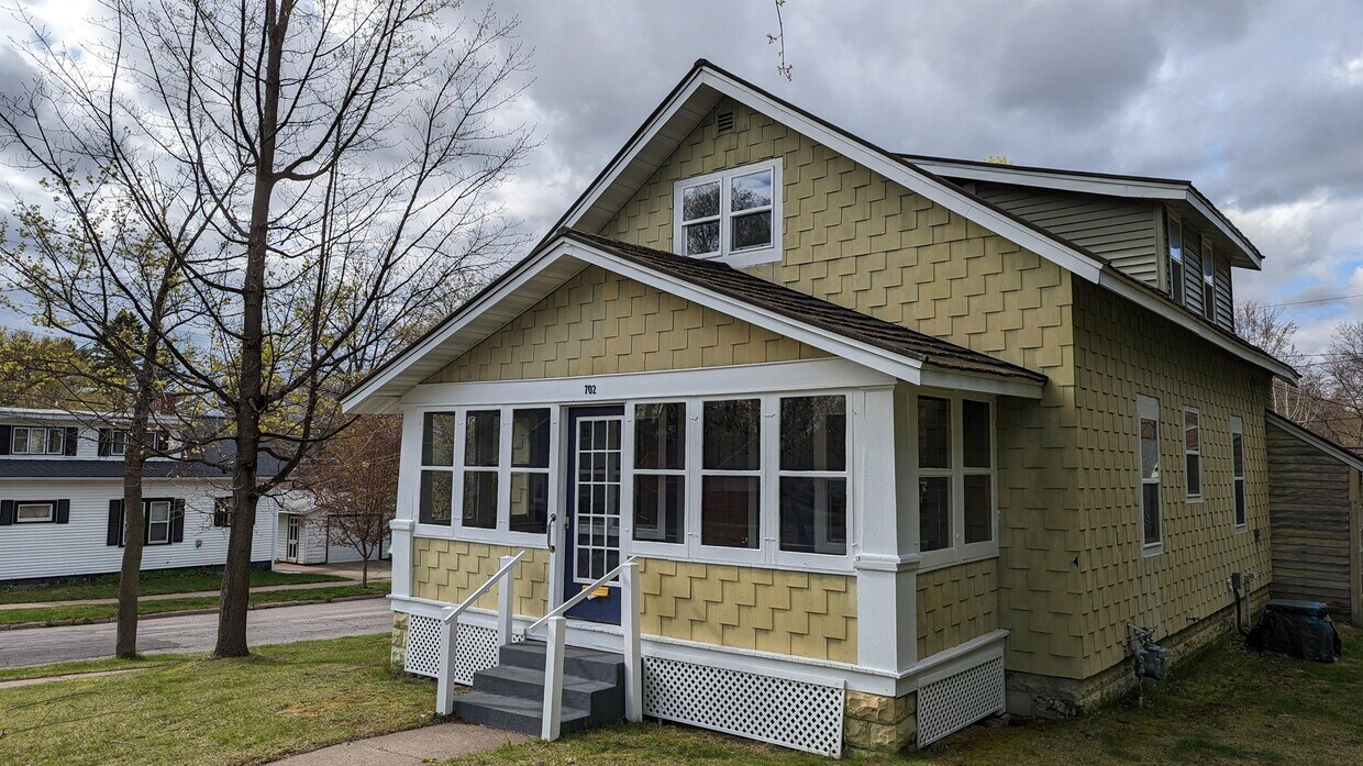 Foto principal - 702 Turner St