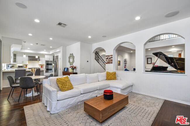 Foto del edificio - 15525 Morrison St