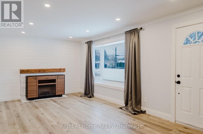 Photo du bâtiment - 12 Northwood Dr