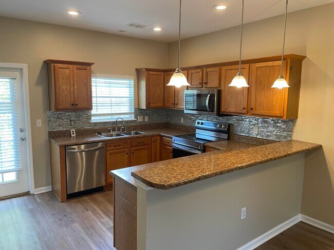 Building Photo - 2176 Del Carmel Way