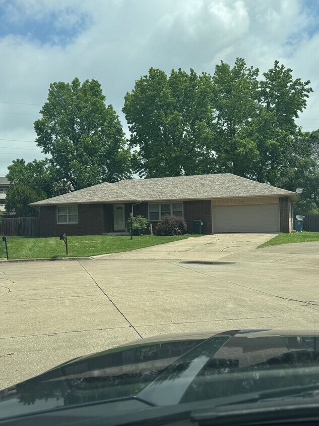 Foto principal - 3310 S Southlyn Pl