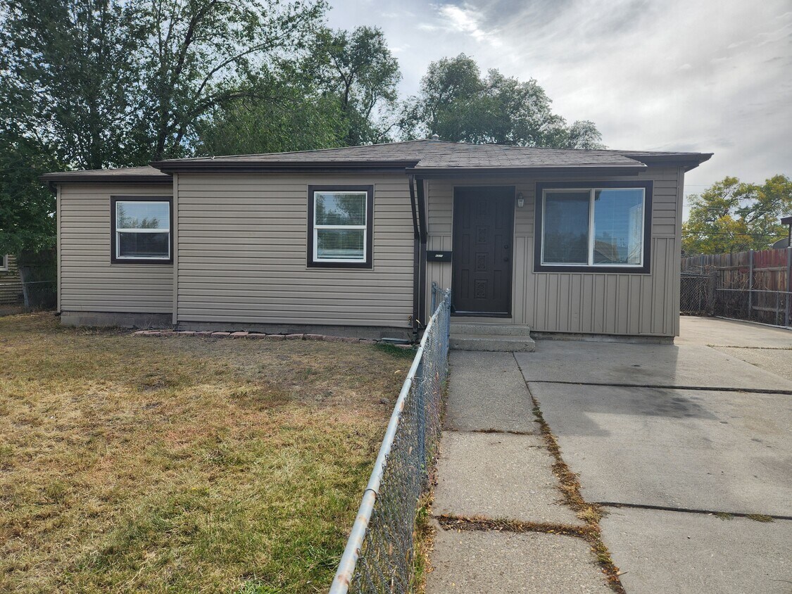 Primary Photo - 4235 W 5615 S