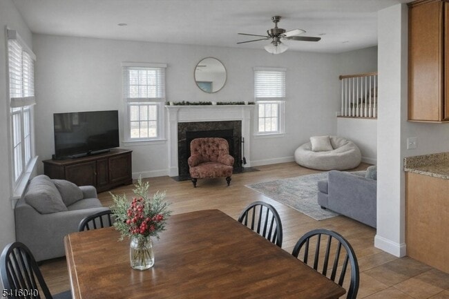 Foto del edificio - 812 Old York Rd