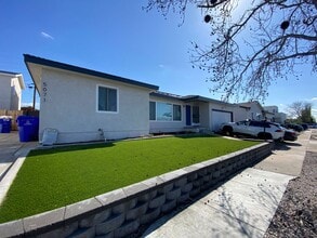 Building Photo - 5071 55th Pl