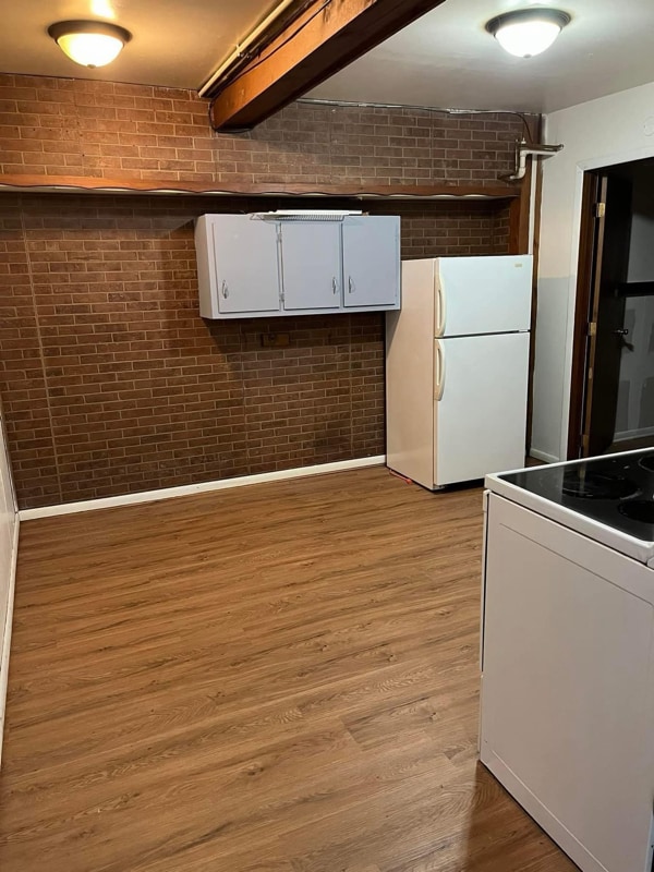 Building Photo - 101 Powell Ave