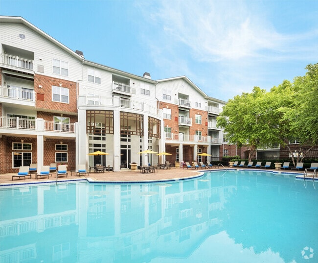 Building Photo - 10X Columbia Town Center