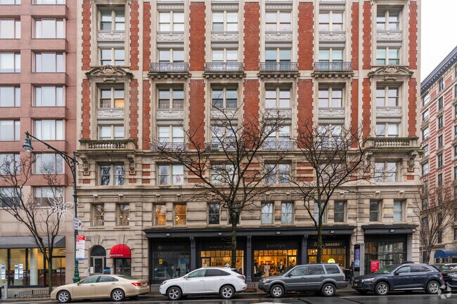 Building Photo - The Orleans