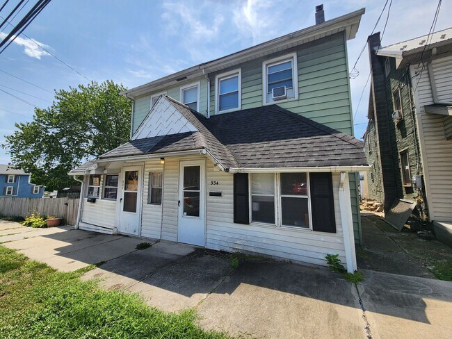 Building Photo - 3 Bedroom for Rent in Mount Joy!