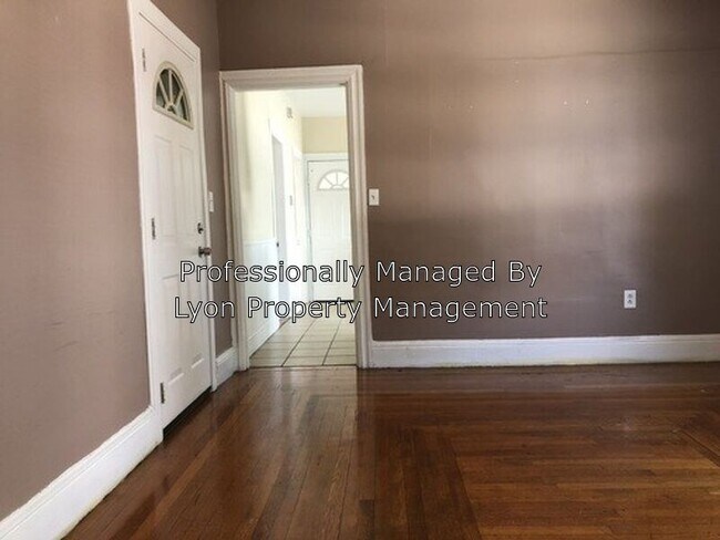 Foto del edificio - 194 Ives St