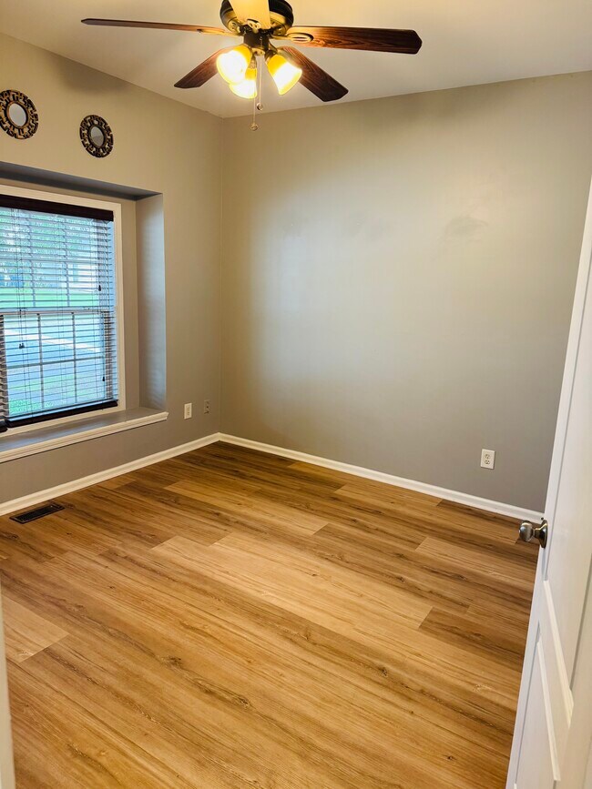 Building Photo - 2671 Cedar Dr
