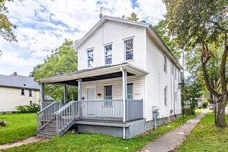 Building Photo - 201 Parkway