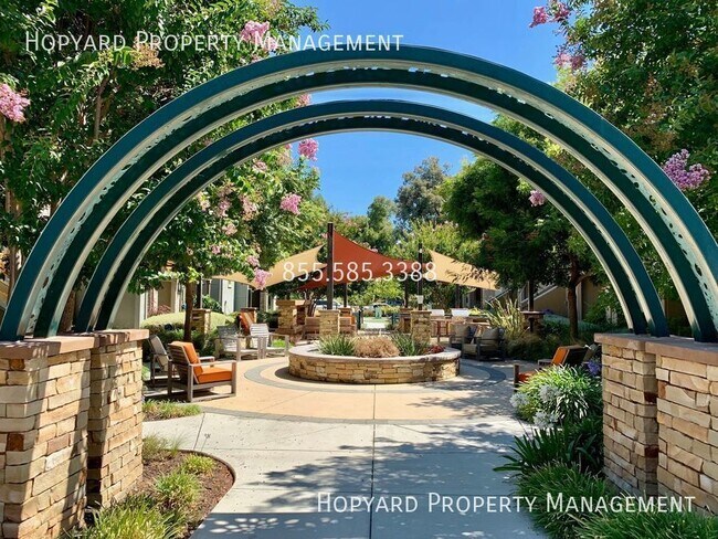 Photo - 1302 N Capitol Ave Apartment