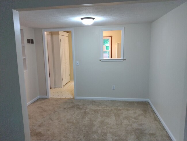 Dining room - 72 Woodridge Trl