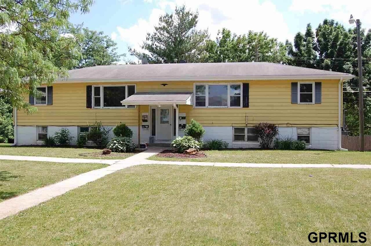 Primary Photo - 1515 3rd Ave