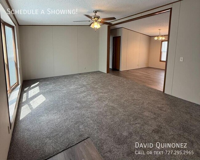 Foto del edificio - 51102 Freedom Way