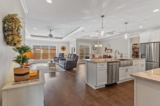Building Photo - 5189 Royal Fern Cir