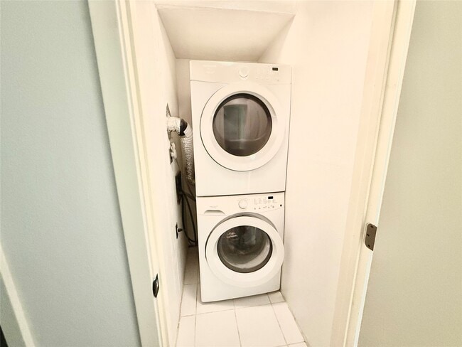 Foto del edificio - 2750 Holly Hall St