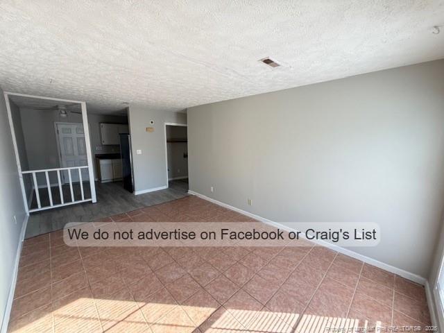 Foto del edificio - 1427 Tangora Ln