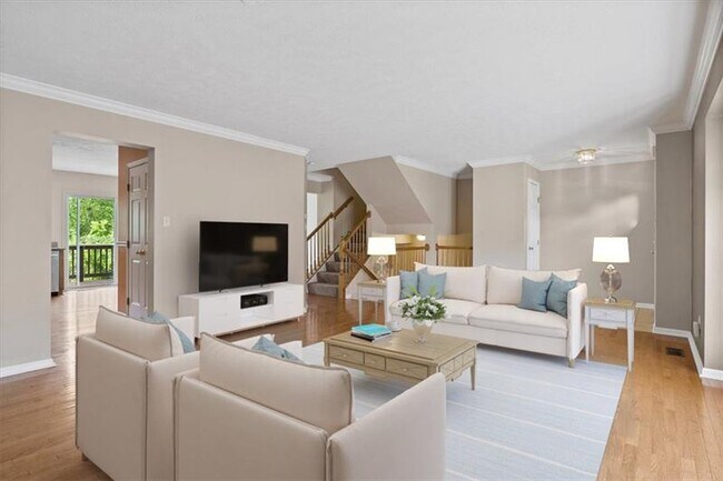 Living Room - 6330 Oyster Bay Ct