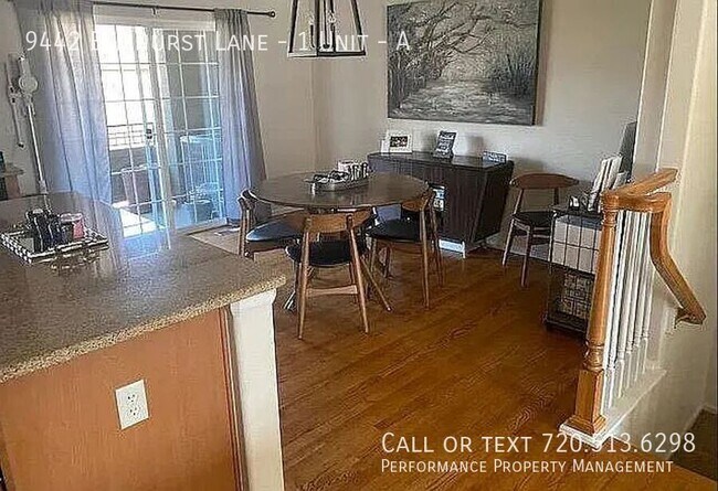 Foto del edificio - 9442 Elmhurst Ln