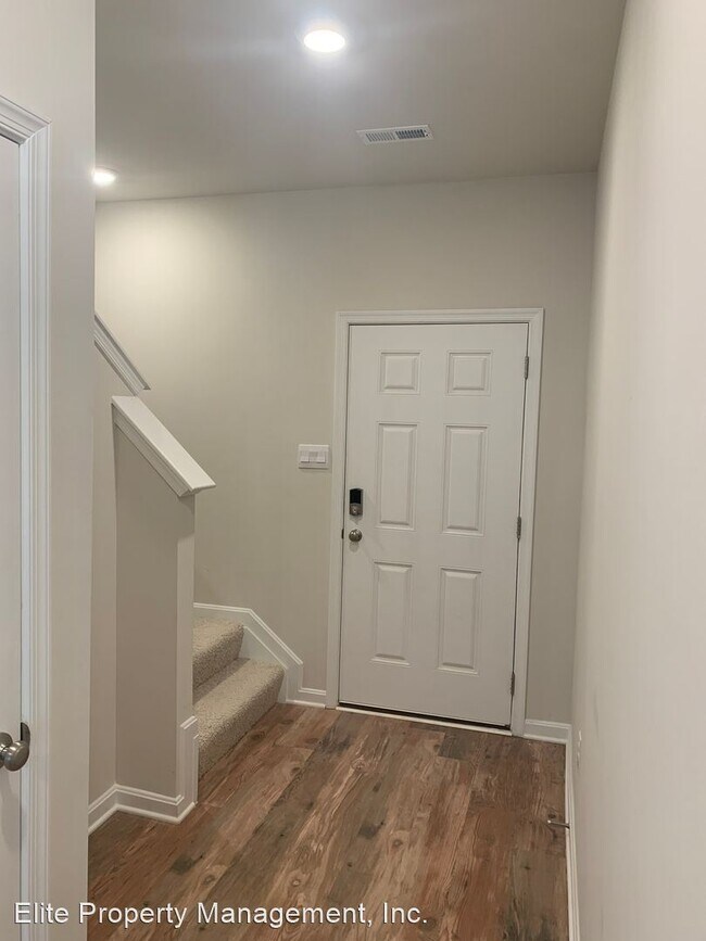 Building Photo - 3 br, 2.5 bath House - 335 Locust Run Drive