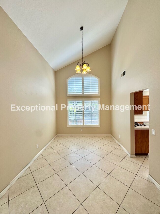 Foto del edificio - Ready to move in 4 bedroom 3 bath home!