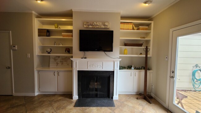 Foto del edificio - 14715 Barryknoll Ln