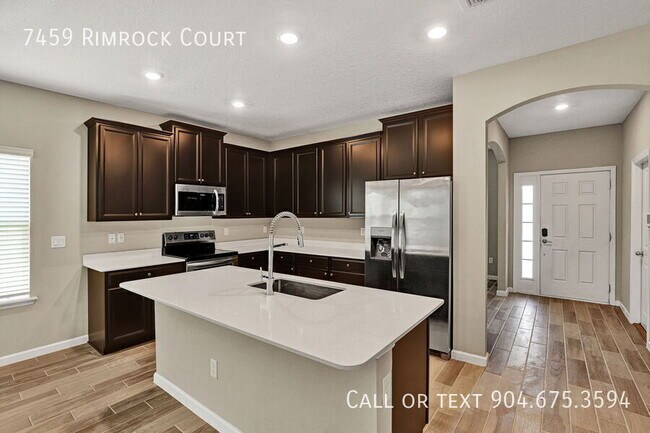 Foto del edificio - 7459 Rimrock Ct
