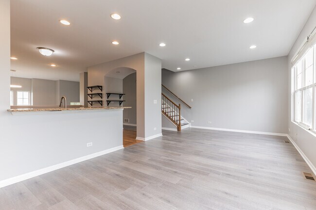 Foto del edificio - 660 Grosvenor Ln