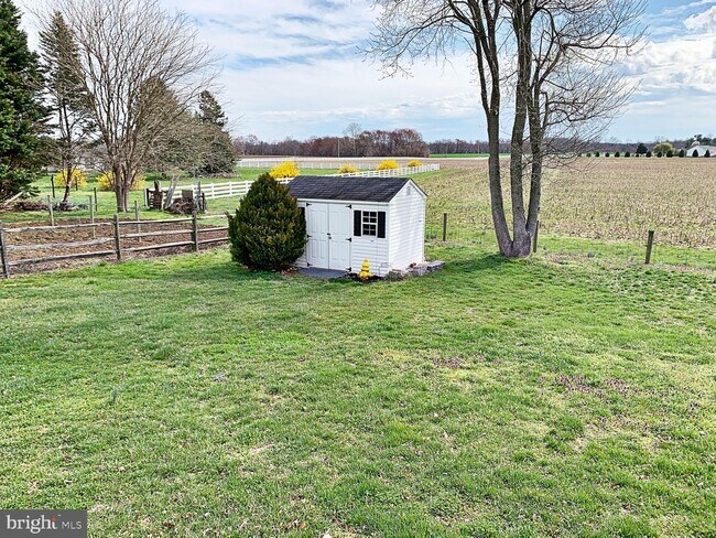 Foto del edificio - 5 White Rabbit Dr