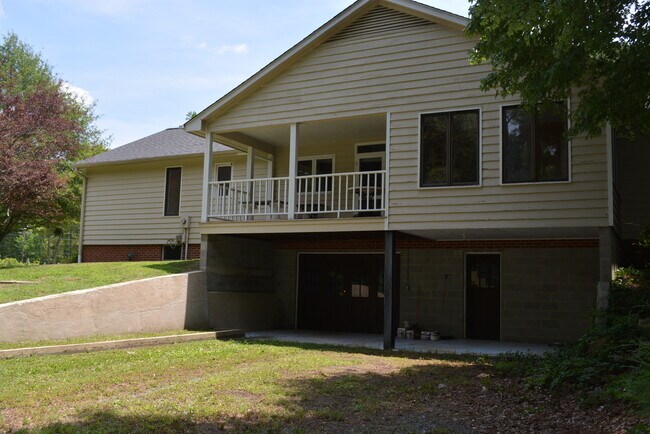 Foto del edificio - 8847 NC Highway 751
