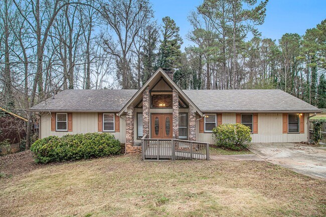 Building Photo - 4 Bedroom 3 Bath Home