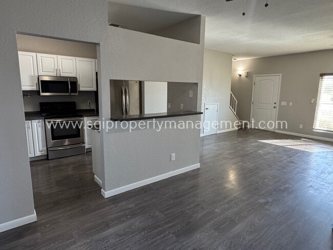 Building Photo - 18604 N 33rd Dr