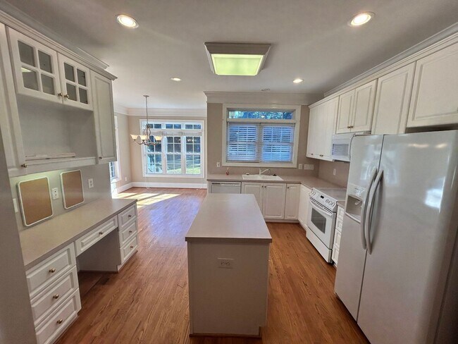 Building Photo - Beautiful, Corner-Lot Home in a Lovely Neighborhood