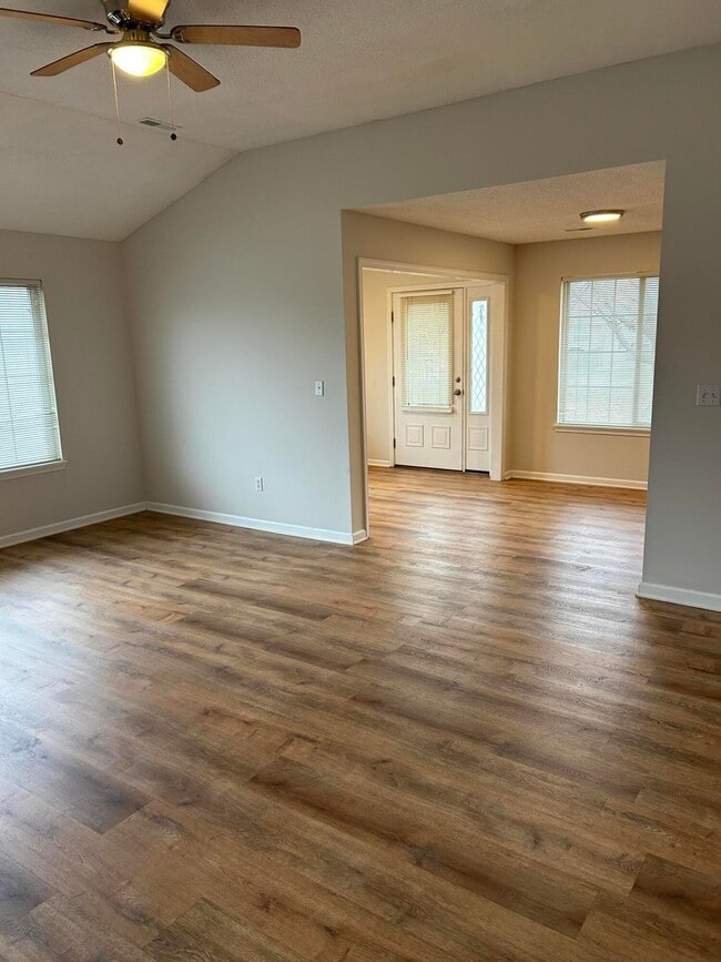 Building Photo - 1201 Squirewood Way