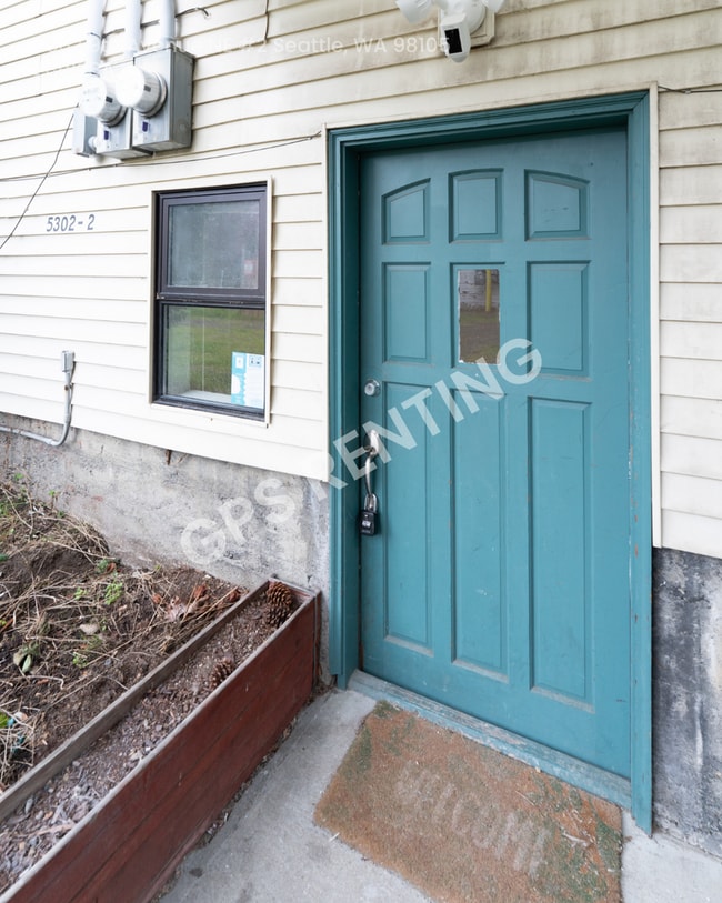 Photo - 5302 9th Avenue NE-2 House